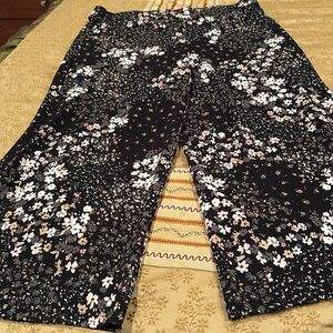 Isaac Mizrahi Floral Black, Pink, and White Pants, wide leg, great condition, L